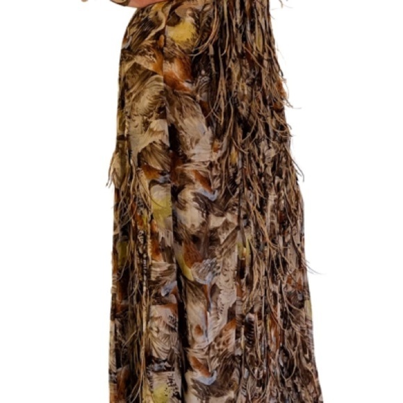 Carolina Herrera Black tie Gown with feather and crystal embellished - Picture 6 of 16